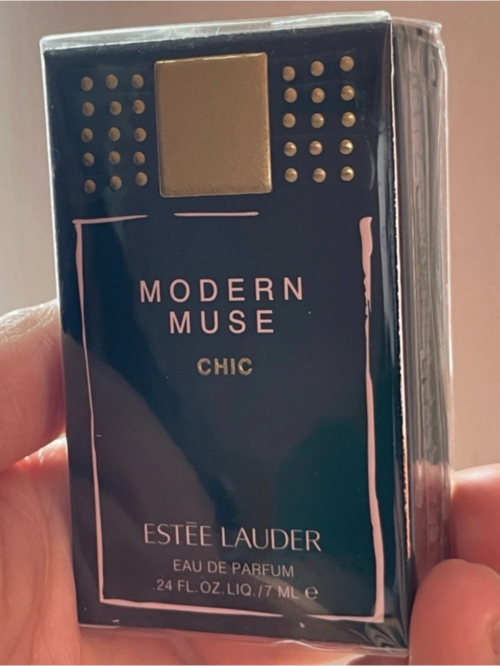 Estee Lauder Modern Muse Chic — Black & Gold Packaging